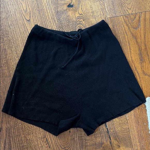 Legoe Heritage Ribbed Maternity Shorts - Picture 1 of 3